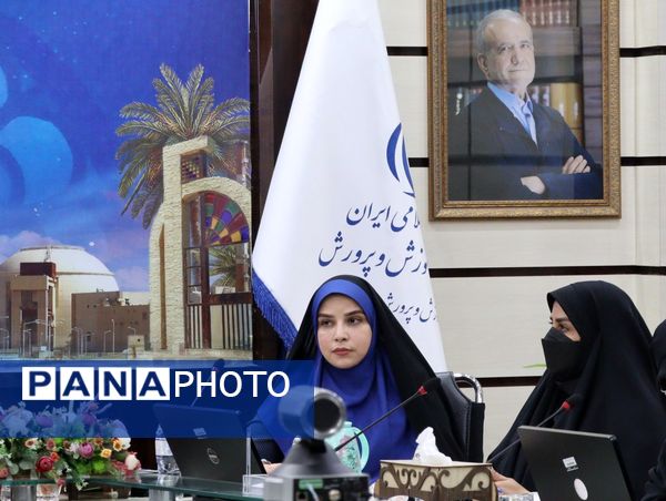 کارگاه آموزشی ویژه بانوان شاغل در اداره‌کل آموزش و پرورش استان بوشهر 