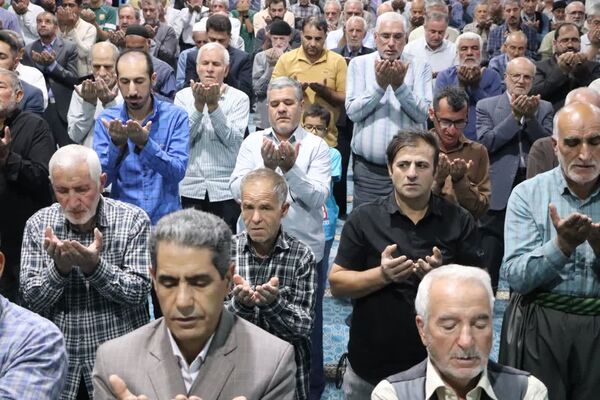 اقامه نماز جمعه قروه به امامت حجت‌الاسلام عابدین رستمی