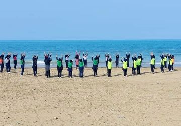 شادی و نشاط در ساحل بندر سیریک