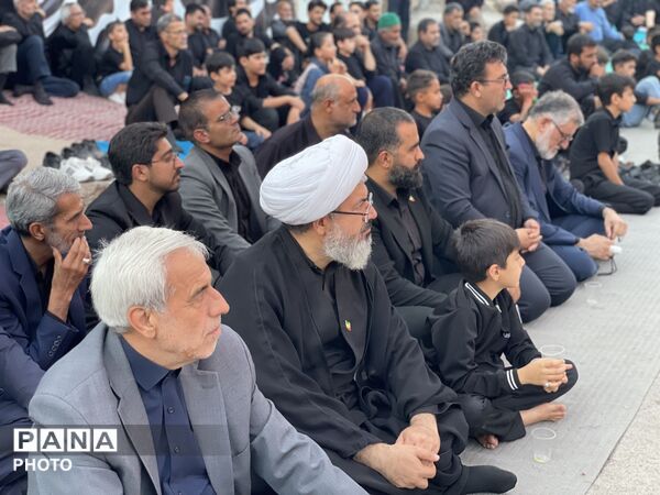 حضور امام جمعه و شهردار کاشمر در مراسم مقتل خوانی روستای طرق