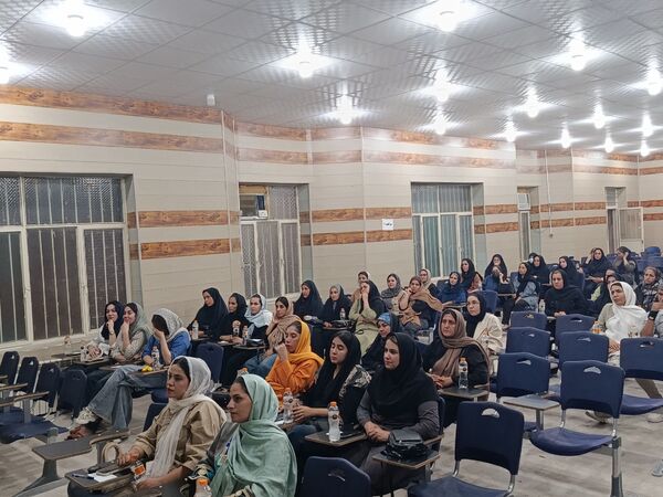 دومین کارگاه روانشناسی برای تربیت نسل فردا در حاجی‌آباد