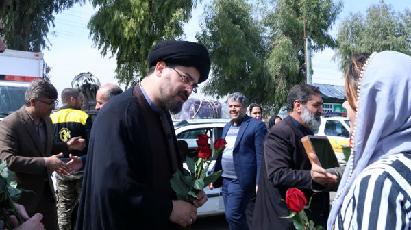 خوش‌آمدگویی مسئولان شهری قم به زائران کریمه اهل بیت(س)