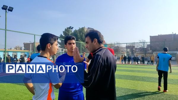 گذری بر فینال مسابقات فوتسال درون مدرسه دبیرستان شاهد ابوذر غفاری 