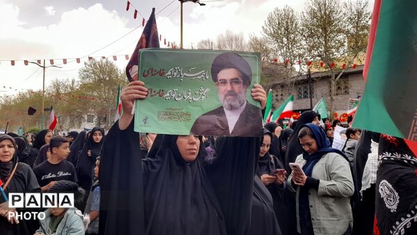 اجتماع بانوان خرم‌آبادی برای تکریم خانواده‌های شهدا و ایثارگران