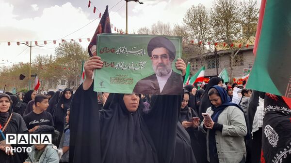 اجتماع بانوان خرم‌آبادی برای تکریم خانواده‌های شهدا و ایثارگران