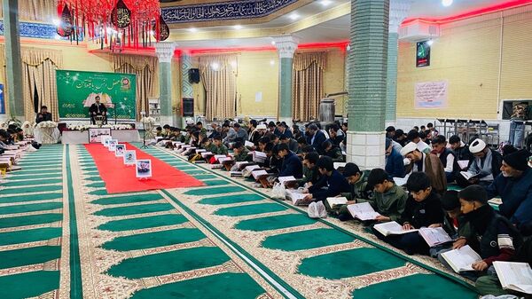 عطر قرآن در مسجد امام علی(ع) پیچید
