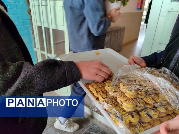 شکوه جشن دهه فجر در دبیرستان جوادالائمه سورشجان