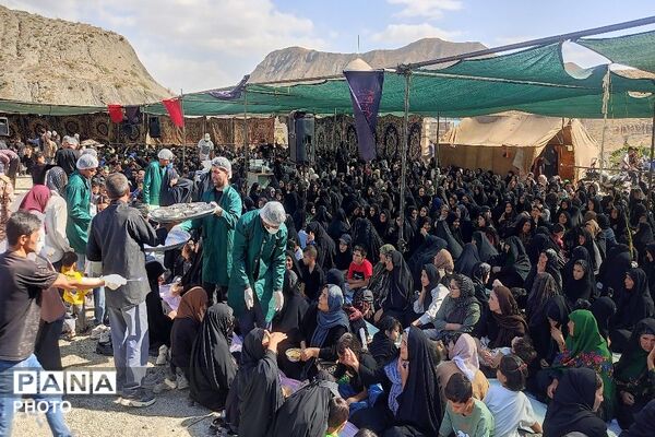 پخت حلیم در روز اربعین حسینی شهر بار نیشابور