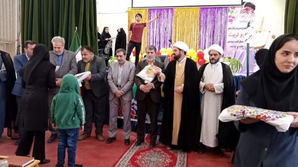 آیین نواختن زنگ معلم در دبیرستان نمونه دولتی فراهی فاروج همزمان با سراسر کشور