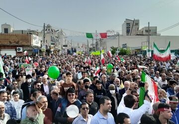 روایت دانش‌آموزان خبرنگار پانا از راهپیمایی ۲۲ بهمن برازجان