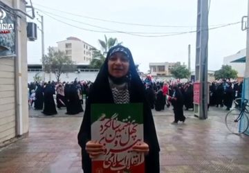 بندرگز غرق در شور انقلاب