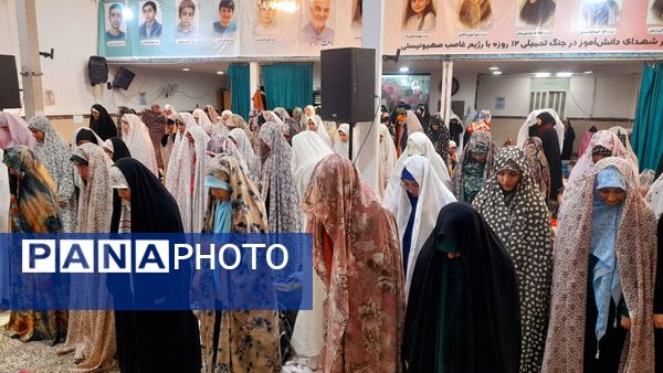 نخستین روز اعتکاف دانش‌آموزی ناحیه ۳ کرج در مسجد حضرت خدیجه(س)