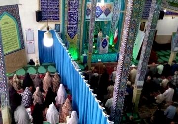 اقامه نماز وحدت آفرین جمعه در شهرستان فیروزکوه