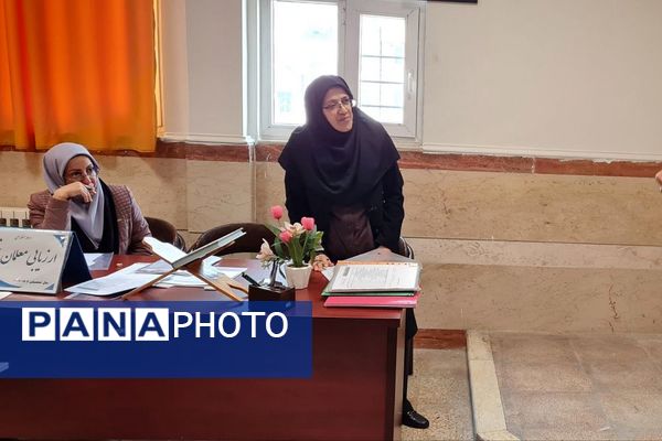 برگزاری فرایند مصاحبه انتخاب معلمان نمونه در مقطع ابتدایی، متوسطه اول و دوم در ری یک