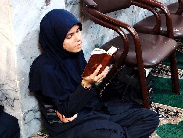 ضیافت افطاری دبیرستان شاهد فاطمیه 