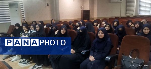  کارگاه توجیهی مسابقات قرآن، عترت و نماز ویژه برترین های دختر مدارس ناحیه 4