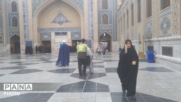چهارشنبه که می‌شود، حرم امام رضا(ع) شلوغ‌تر از همیشه است
