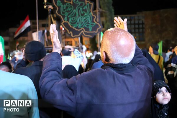 حضور پررنگ اداره آموزش و پرورش در راهپیمایی میدان انقلاب