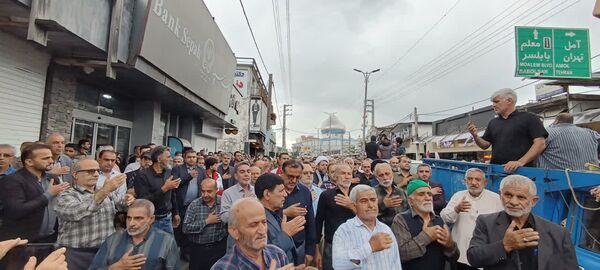 مردم محمودآباد به استقبال شهید سرافراز سعید محمودی رفتند