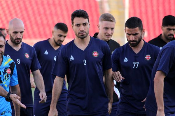 تمرین بازیکنان تیم تراکتور پیش از بازی با الوحده امارات