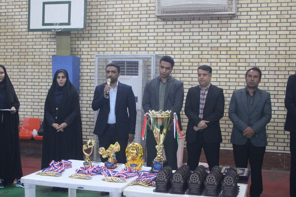 تیم فوتسال دانش‌آموزان دختر شهرستان دشتی قهرمان استان بوشهر