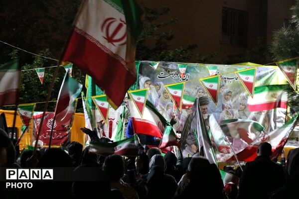 گردهمایی عظیم نسل نو؛ دهه نودی‌های جان‌فدا