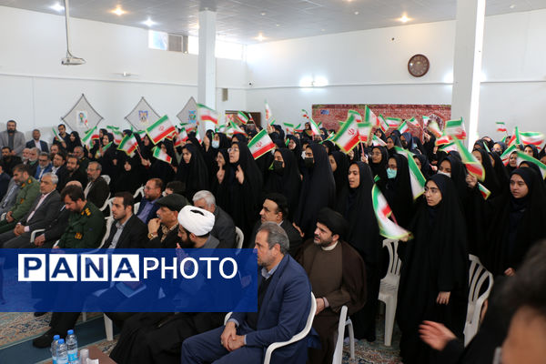 برپایی جشن «حضور تا ظهور» در دبیرستان شهیده حسنی سعدی قم