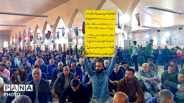 نماز جمعه عبادی و سیاسی در مصلی یاسوج