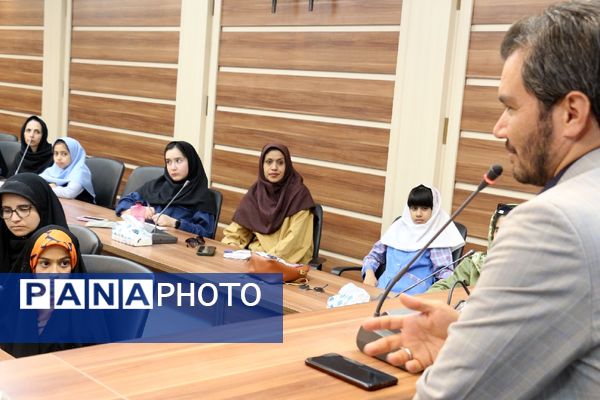 جلسه دوره مجری‌شو با محوریت اعتماد به نفس