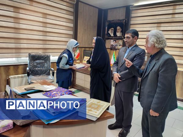 تقدیر از دانش آموز خبرنگاران پانا در قائمشهر