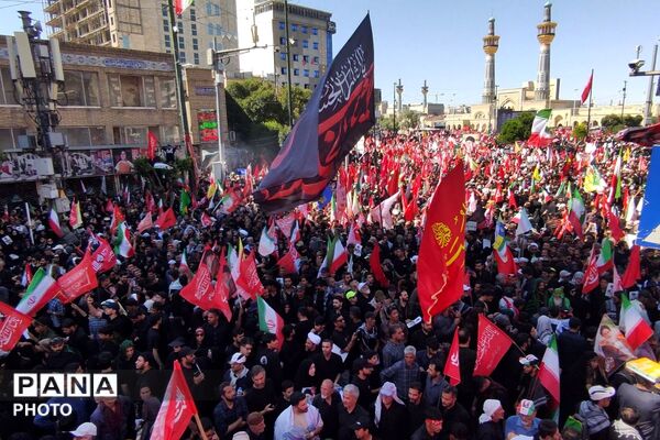  وداع با رهبر شهید در جوار بارگاه رضوی
