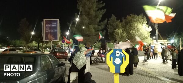 ایستادگی مردم تا پای جان در مشهد