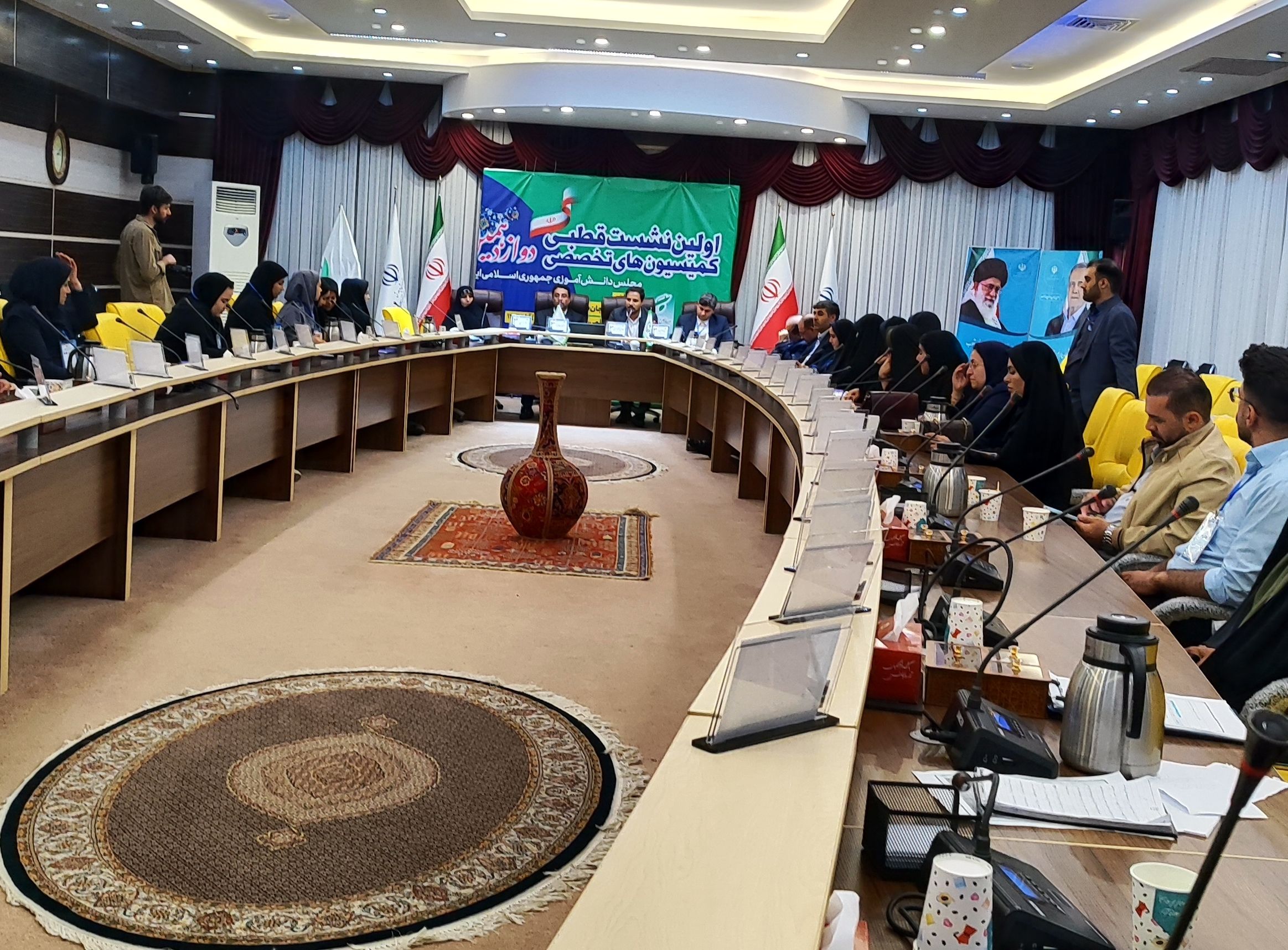 نمایندگان مجلس دانش‌آموزی بر لزوم تحول در آموزش و افزایش تعامل با دانش‌آموزان تأکید کردند