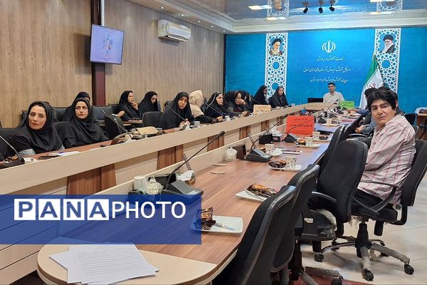 برگزاری کارگاه آموزشی و توانمندسازی مشاوران در بهارستان‌دو