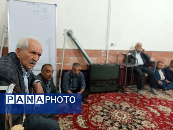 نشست فرماندار با اصناف و بازاریان گناباد 