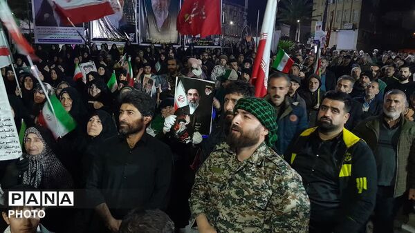 اجتماع مردمی حامیان انقلاب اسلامی در گلوگاه