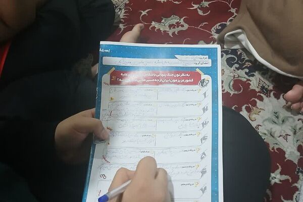 حضور دانش‌آموزان معتکف ناحیه دو شهرری در جلسات بصیرتی