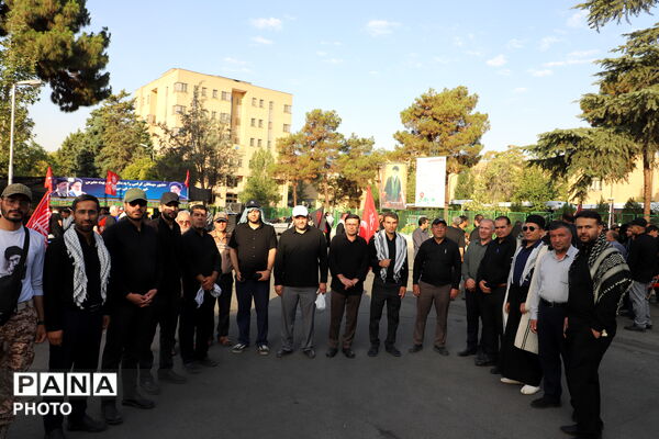 حضور کاروان فرهنگیان استان چهارمحال و بختیاری در مراسم تشییع رهبر شهید