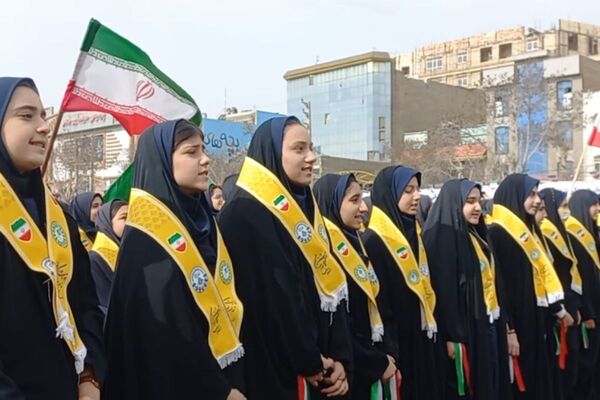 22بهمن در اسلامشهر؛ حماسه‌ای از جنس حضور