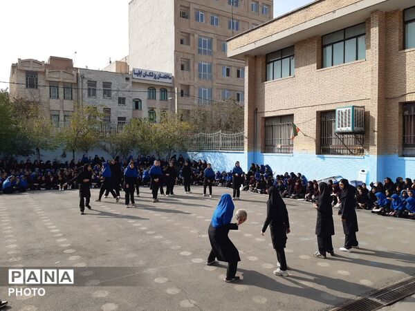 افتتاح المپیاد درون مدرسه ای دبیرستان نبوت  