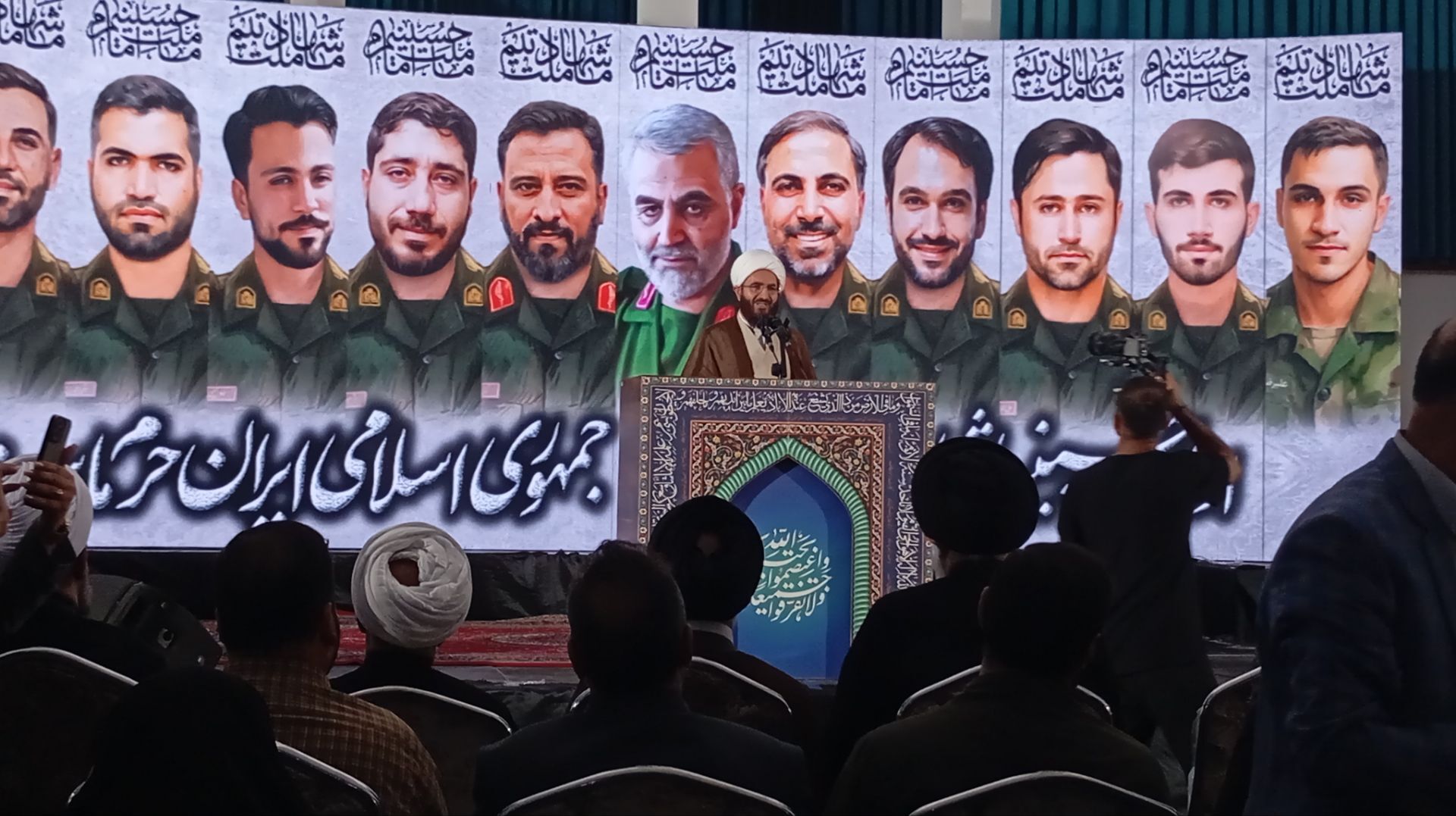 نماز جمعه یک پدیده تمدنی و الهی است