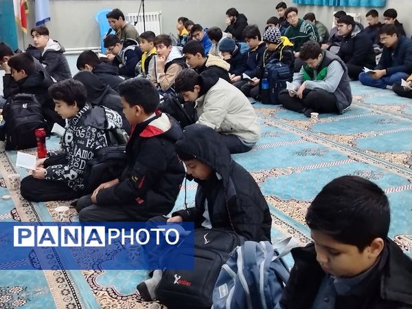 جشن میلاد حضرت زهرا (س) در دبیرستان شهید بهشتی 