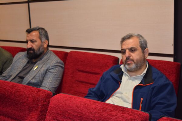 نشست توانمندسازی مدیران منطقه ۱۴ با محوریت مدیریت مدرسه‌محور و تحول آموزشی