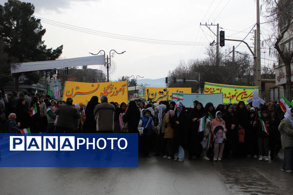 گلستانی از غرور در سملقان؛ موج حضور مردم در جشن انقلاب