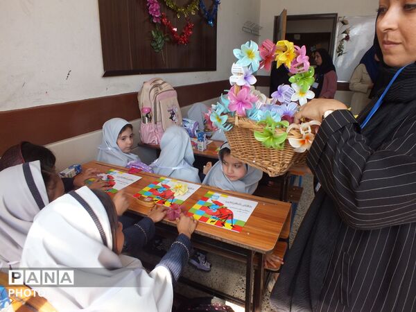 جشن شکوفه‌ها آغاز مسیری تازه برای اولی ها در دبستان مستانه رحمانی فرد