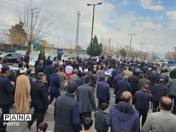  مردم خانمیرزا در سوگ پدر ایران