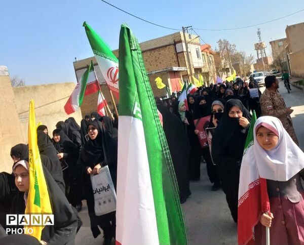مادران و شکوفه‌های دستجرد در روز دختر به یاد میناب