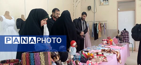 حضور دانش‌آموزان دختر شهرستان کوهپایه در چهل و سومین دوره مسابقات قرآن، عترت و نماز در مرحله قطب شرق اصفهان 