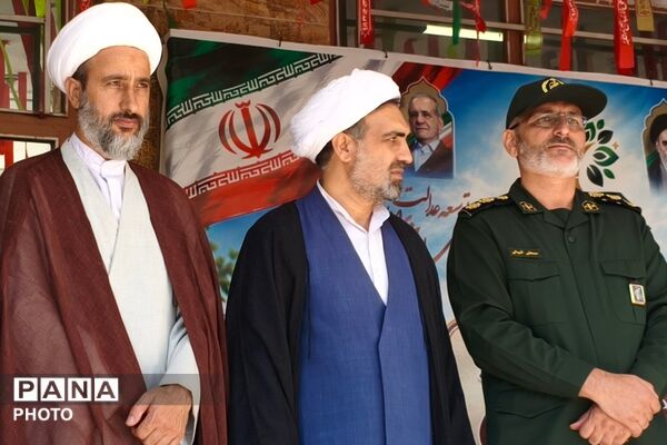 آغاز سال تحصیلی در دبیرستان نمونه دولتی شهدای علم و فناوری با عطر دفاع مقدس