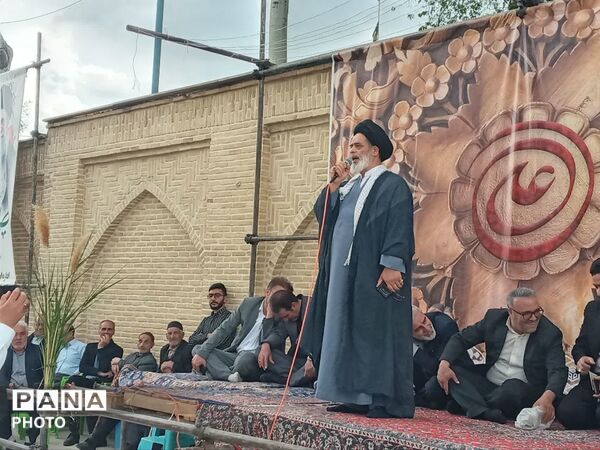 حرم حضرت قیدار نبی(ع) میزبان نمایش بزرگ بازسازی واقعه غدیر شد/